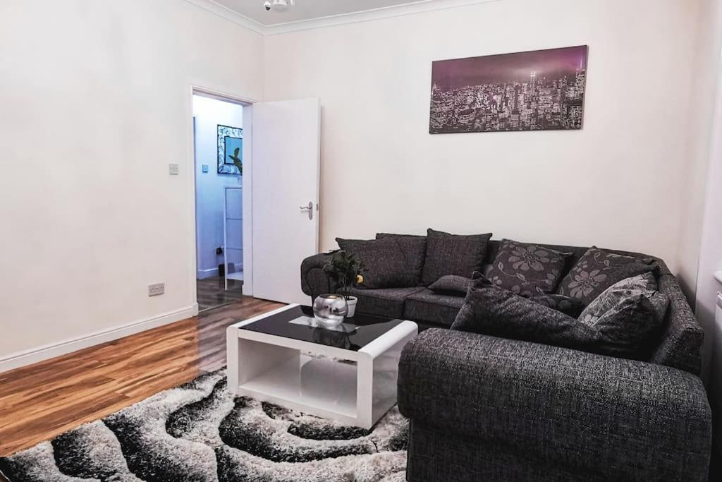 Glasgow Southside: Cosy 2 Bedroom Apartment מראה חיצוני תמונה