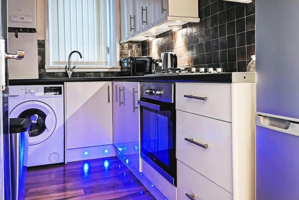 Glasgow Southside: Cosy 2 Bedroom Apartment מראה חיצוני תמונה