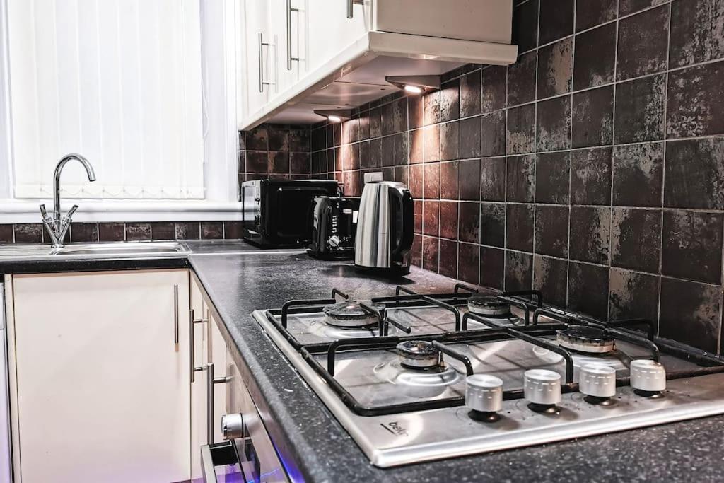 Glasgow Southside: Cosy 2 Bedroom Apartment מראה חיצוני תמונה