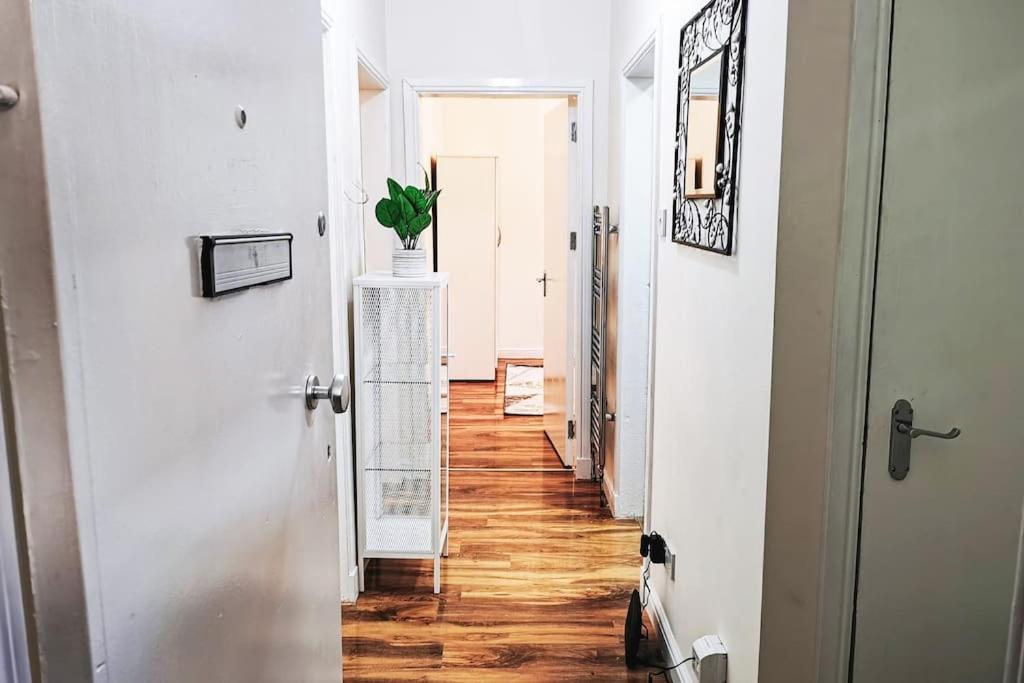 Glasgow Southside: Cosy 2 Bedroom Apartment מראה חיצוני תמונה